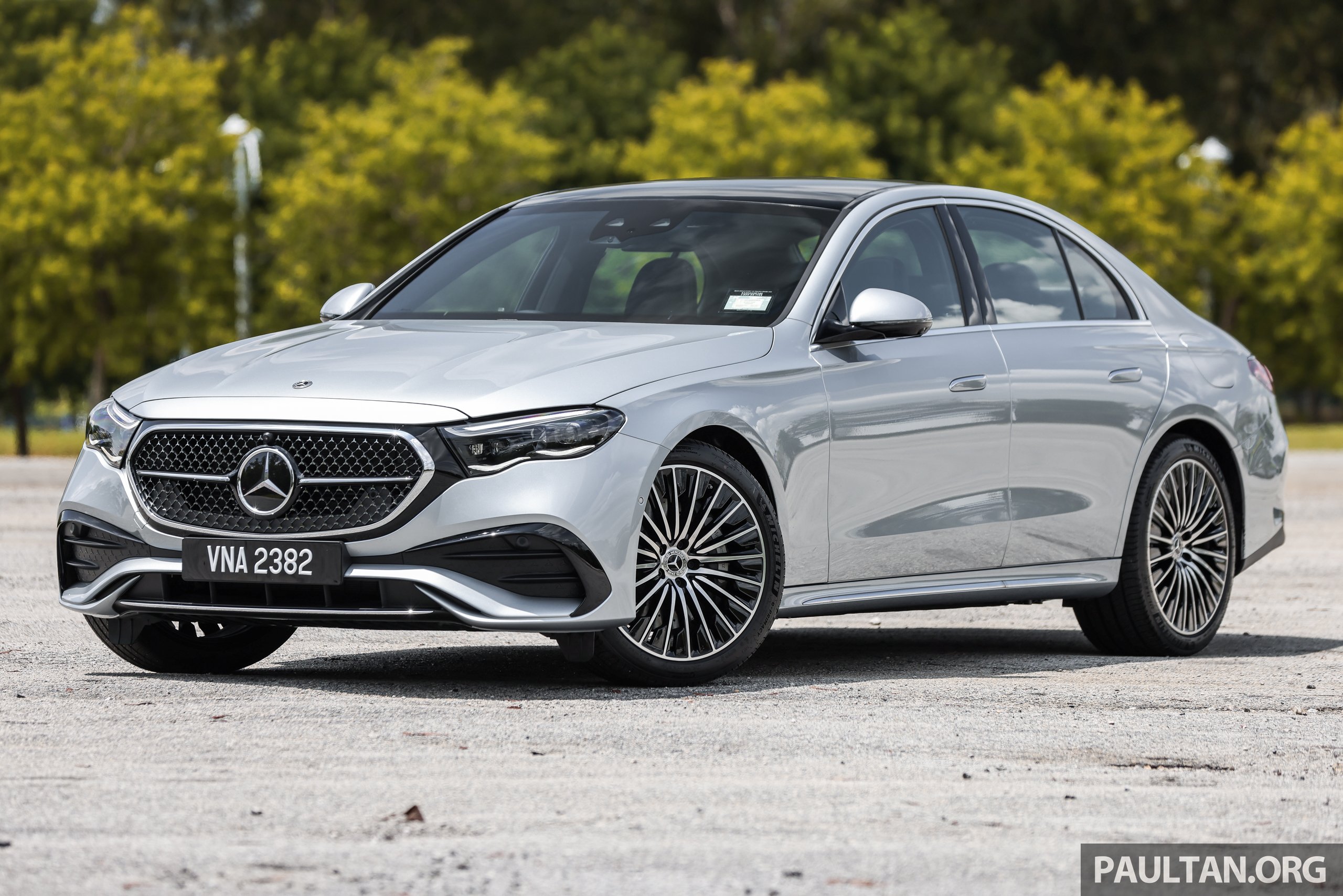 试驾：全新大改款 W214 Mercedes-Benz E 350 e AMG Line！真正焕然“E”新，终于不再是大哥 S-Class 的替身