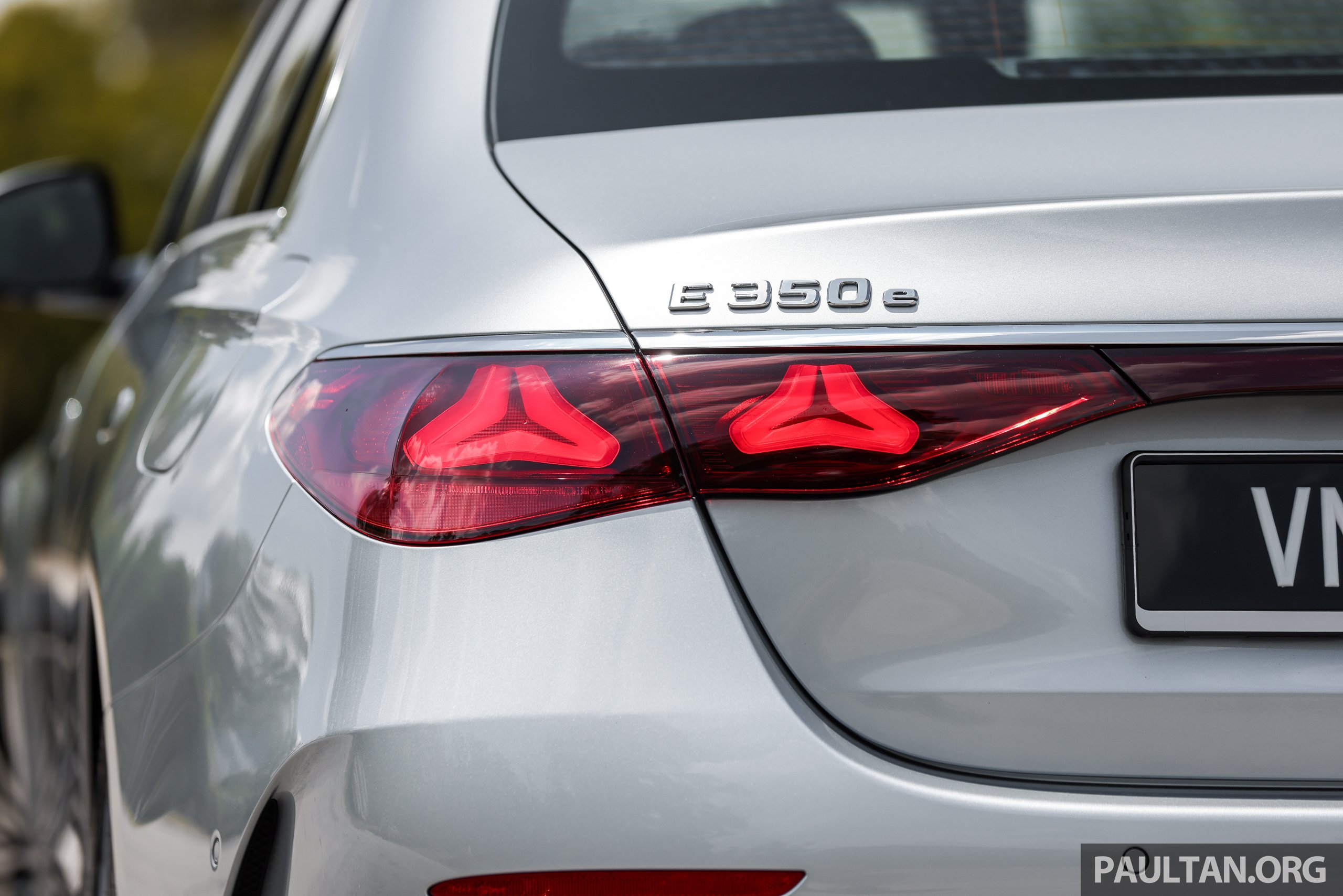 试驾：全新大改款 W214 Mercedes-Benz E 350 e AMG Line！真正焕然“E”新，终于不再是大哥 S-Class 的替身