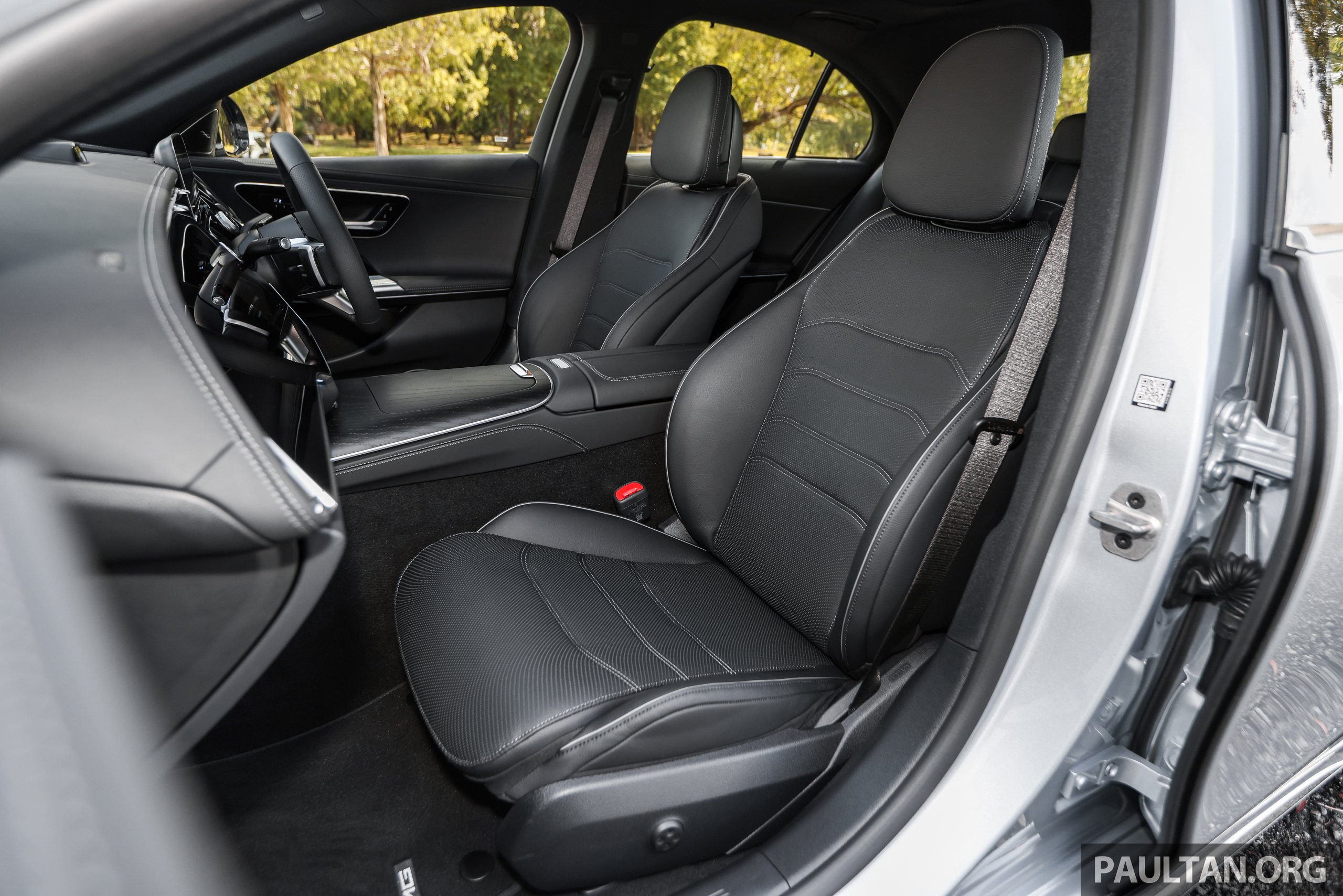 试驾：全新大改款 W214 Mercedes-Benz E 350 e AMG Line！真正焕然“E”新，终于不再是大哥 S-Class 的替身