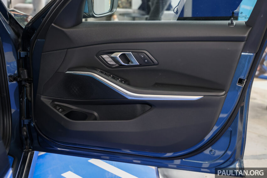 2025 BMW 320i Sport 小升级版官方价格出炉！搭载全速域 ACC 自适应巡航控制、内装小幅调整，售RM265,800起 300095