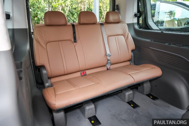 2025 Hyundai Staria 本地预览, 重新引进七人座高端版本, 搭载2.2L四缸柴油涡轮引擎+8AT变速箱, 7月2日正式发布