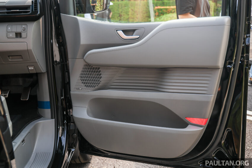 2025 Hyundai Staria 本地预览, 重新引进七人座高端版本, 搭载2.2L四缸柴油涡轮引擎+8AT变速箱, 7月2日正式发布 300001