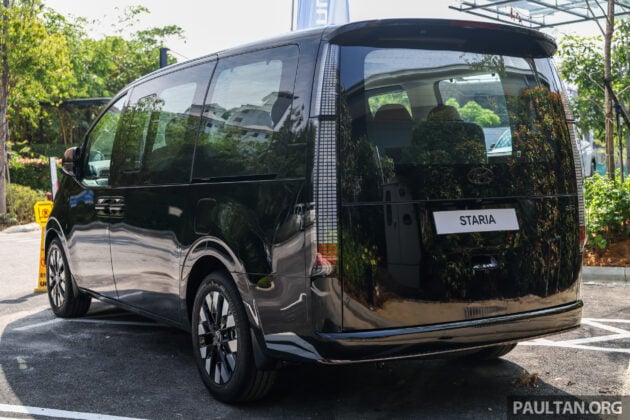 2025 Hyundai Staria 本地预览, 重新引进七人座高端版本, 搭载2.2L四缸柴油涡轮引擎+8AT变速箱, 7月2日正式发布