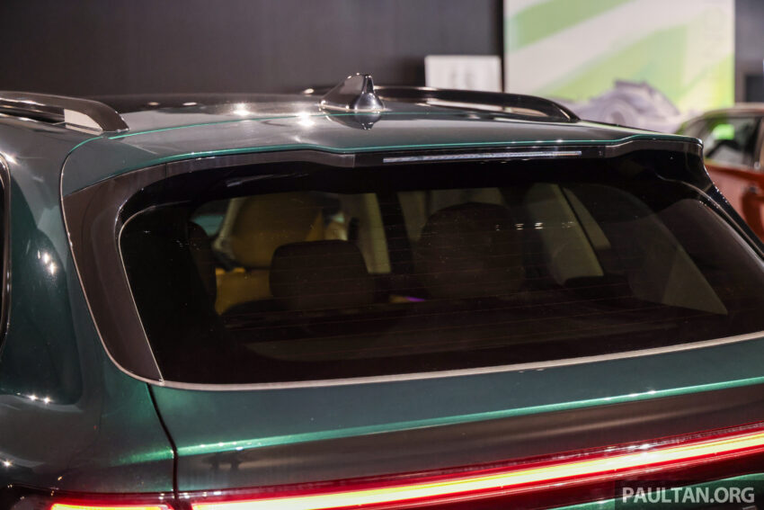 2025 Leapmotor C10 升级版陈列室实拍, 配备加料却同时降价, 如今只需12.5万, 比之前便宜3.4万, 续航里程424公里 298906