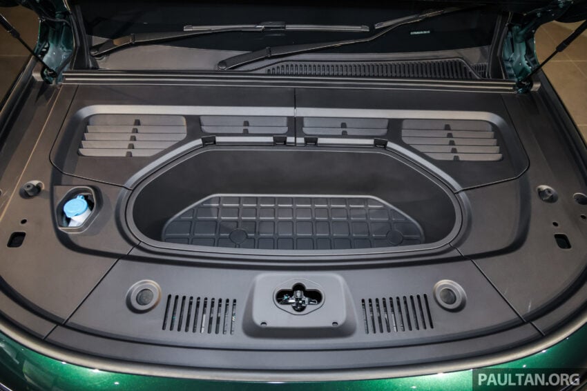 2025 Leapmotor C10 升级版陈列室实拍, 配备加料却同时降价, 如今只需12.5万, 比之前便宜3.4万, 续航里程424公里 298908
