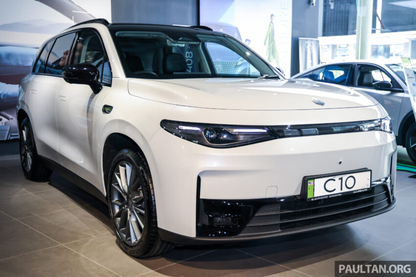 2025 Leapmotor C10 升级版陈列室实拍, 配备加料却同时降价, 如今只需12.5万, 比之前便宜3.4万, 续航里程424公里 298911