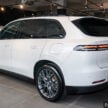 2025 Leapmotor C10 升级版陈列室实拍, 配备加料却同时降价, 如今只需12.5万, 比之前便宜3.4万, 续航里程424公里
