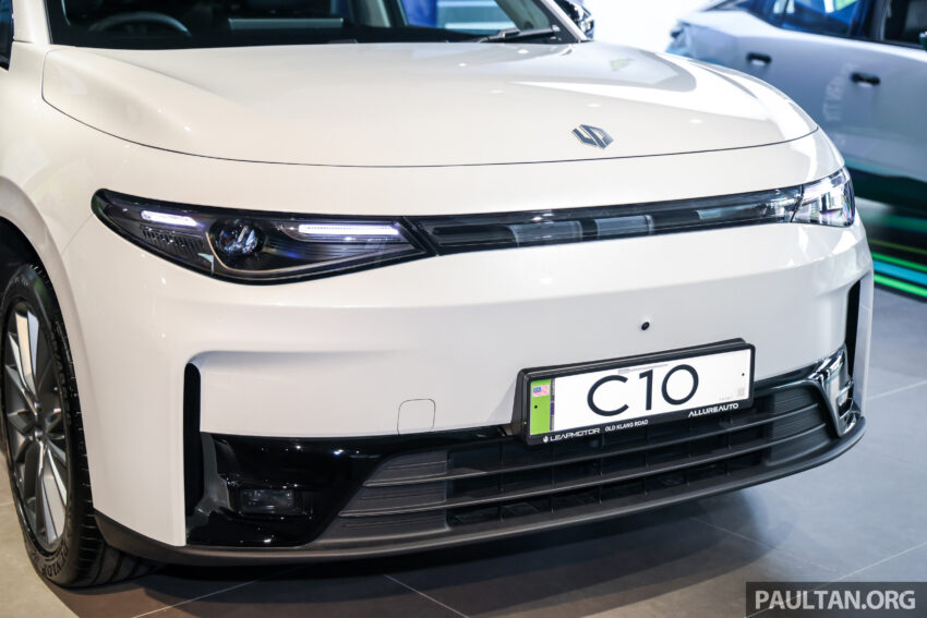 2025 Leapmotor C10 升级版陈列室实拍, 配备加料却同时降价, 如今只需12.5万, 比之前便宜3.4万, 续航里程424公里 298914