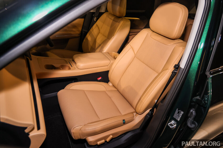 2025 Leapmotor C10 升级版陈列室实拍, 配备加料却同时降价, 如今只需12.5万, 比之前便宜3.4万, 续航里程424公里 298946