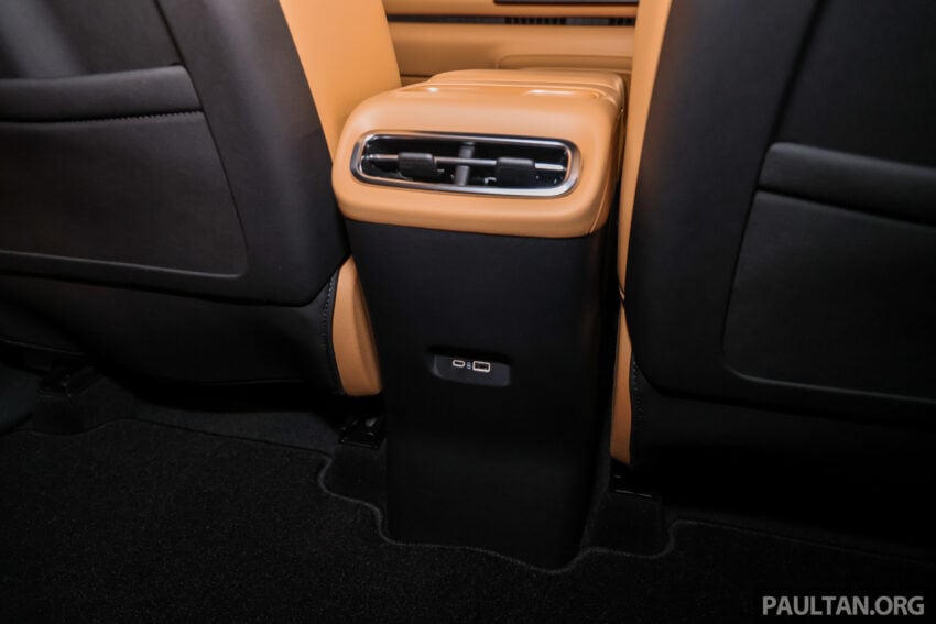 2025 Leapmotor C10 升级版陈列室实拍, 配备加料却同时降价, 如今只需12.5万, 比之前便宜3.4万, 续航里程424公里 298953
