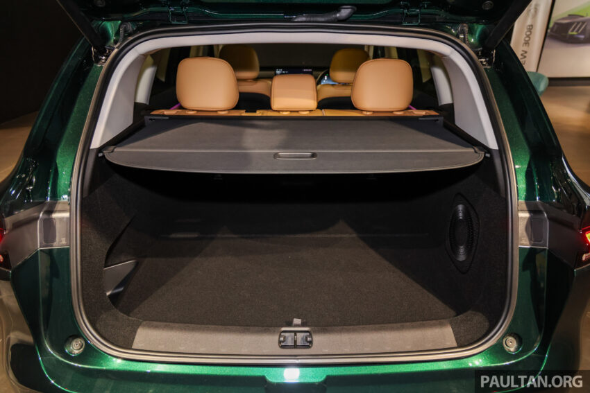 2025 Leapmotor C10 升级版陈列室实拍, 配备加料却同时降价, 如今只需12.5万, 比之前便宜3.4万, 续航里程424公里 298955
