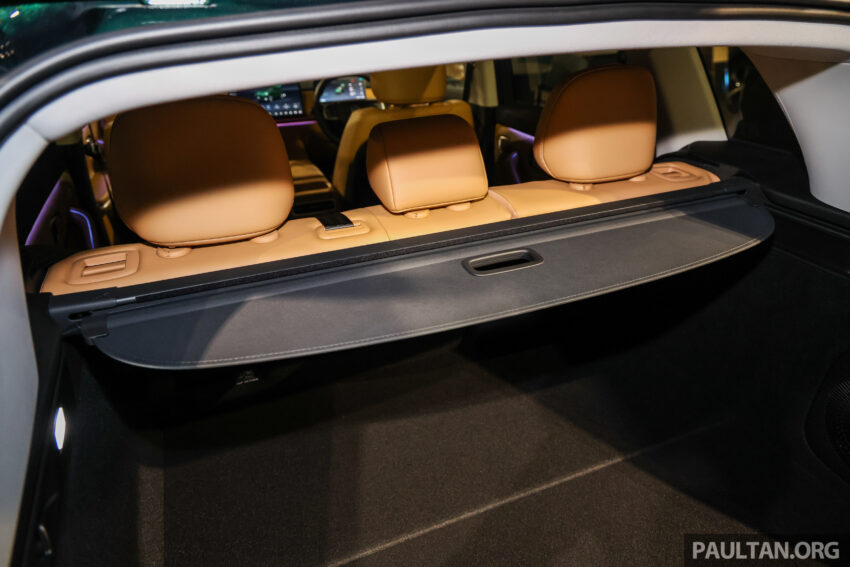 2025 Leapmotor C10 升级版陈列室实拍, 配备加料却同时降价, 如今只需12.5万, 比之前便宜3.4万, 续航里程424公里 298956