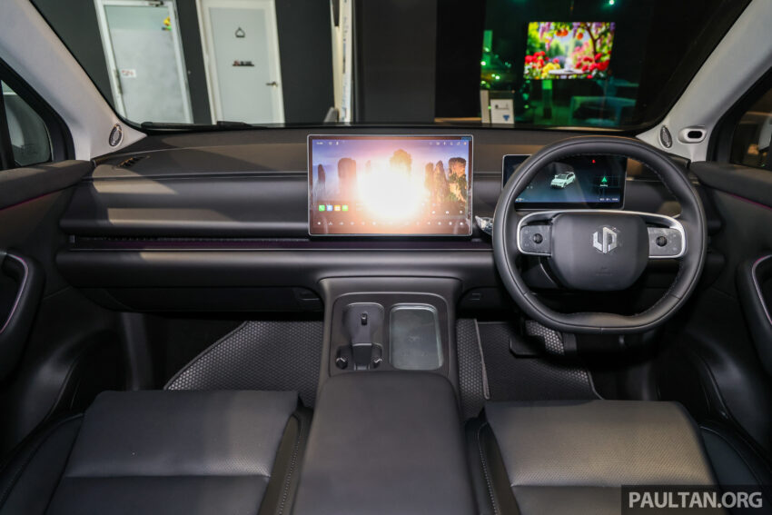 2025 Leapmotor C10 升级版陈列室实拍, 配备加料却同时降价, 如今只需12.5万, 比之前便宜3.4万, 续航里程424公里 298961