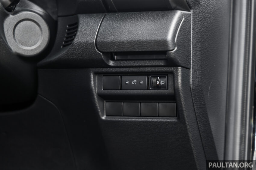 2025 Mitsubishi Triton Athlete 升级版完整实拍图集, 价格下调但配备却更好, 新车价15.99万, 享5年原厂免费保养配套 299879
