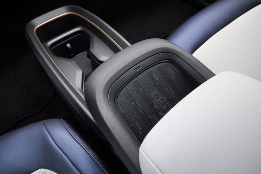 2026 Nissan Leaf 大改款全球首发, 从五门掀背变成SUV, 续航里程最长604公里, 150kW 快充, 35分钟可充电至80% 299319