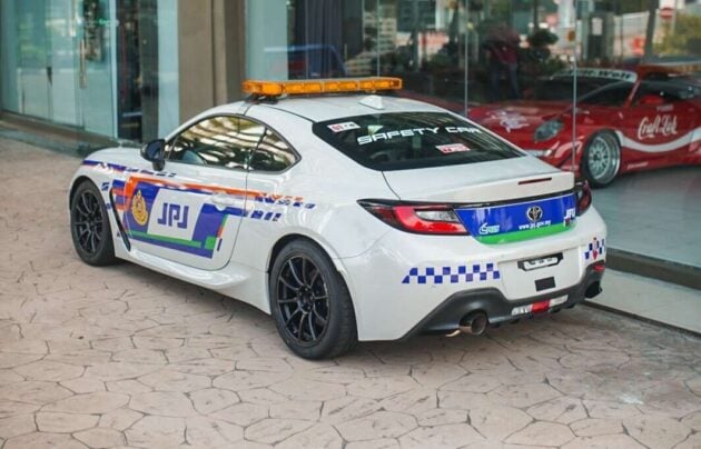 Toyota GR86 成 JPJ 执法巡逻车? 其实是赛道安全领航车!