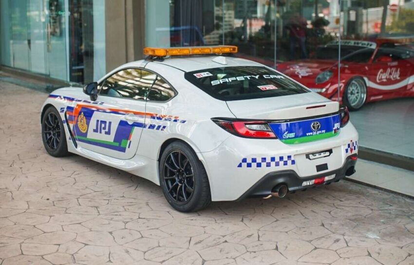 Toyota GR86 成 JPJ 执法巡逻车? 其实是赛道安全领航车! 300202