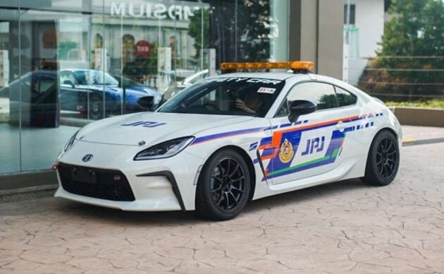 Toyota GR86 成 JPJ 执法巡逻车? 其实是赛道安全领航车!