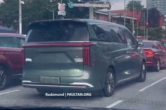 长城魏牌 WEY 80 亮相我国道路, 已确认将来马, 搭载1.5L涡轮引擎的PHEV油电系统, 定位高端豪华大型MPV
