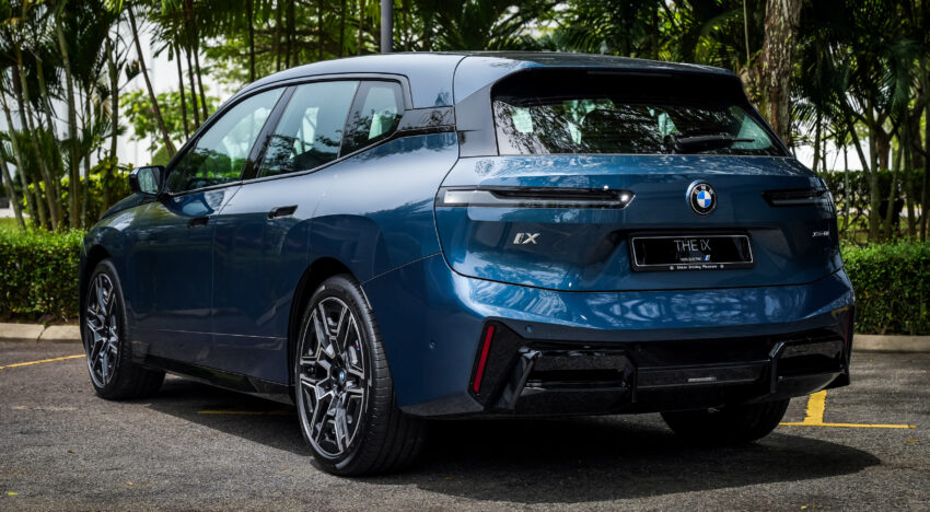 2025 BMW iX 小改款登陆大马, 提供 xDrive45 Sport 与 xDrive60 M Sport Pro, 续航里程达701公里, 售RM426k起 303286