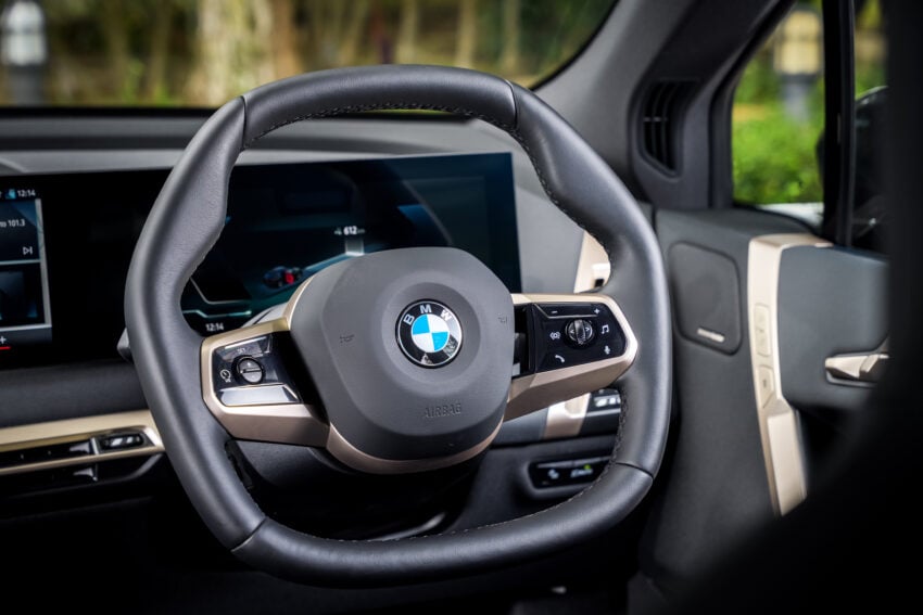 2025 BMW iX 小改款登陆大马, 提供 xDrive45 Sport 与 xDrive60 M Sport Pro, 续航里程达701公里, 售RM426k起 303272