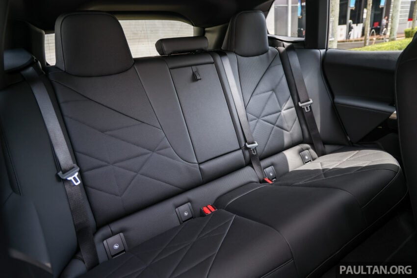 2025 BMW iX 小改款登陆大马, 提供 xDrive45 Sport 与 xDrive60 M Sport Pro, 续航里程达701公里, 售RM426k起 303370