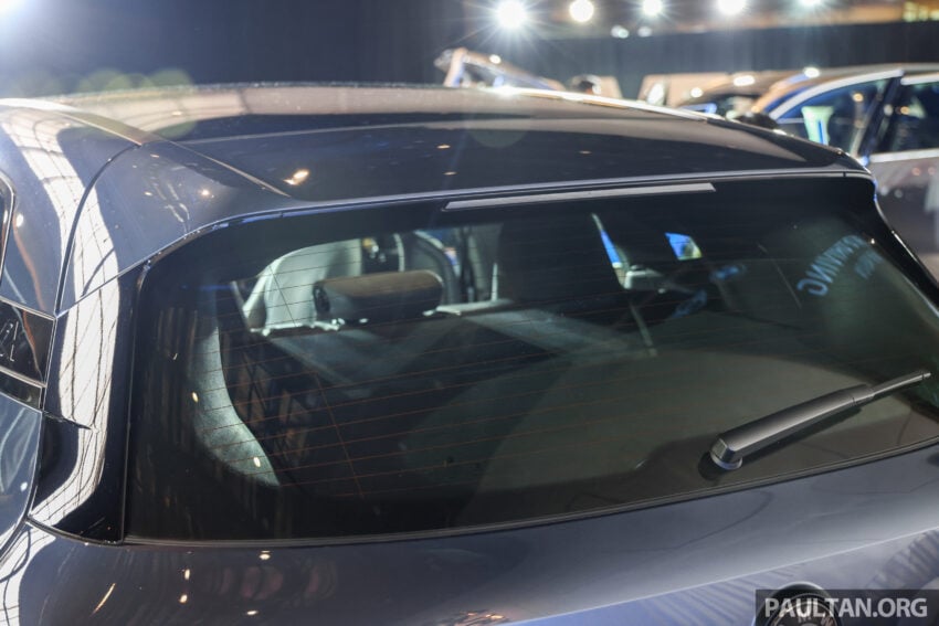 2025 BMW iX 小改款登陆大马, 提供 xDrive45 Sport 与 xDrive60 M Sport Pro, 续航里程达701公里, 售RM426k起 303397
