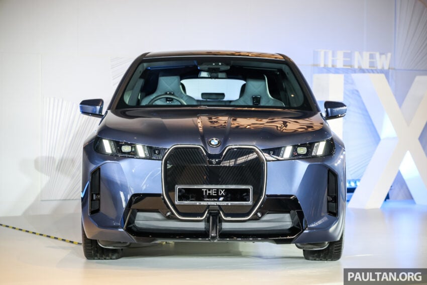 2025 BMW iX 小改款登陆大马, 提供 xDrive45 Sport 与 xDrive60 M Sport Pro, 续航里程达701公里, 售RM426k起 303373