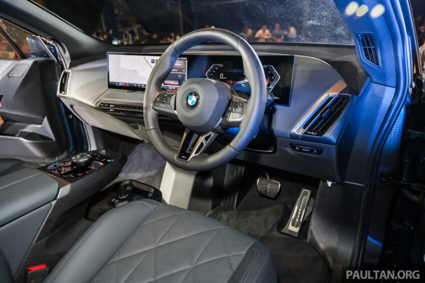 2025 BMW iX 小改款登陆大马, 提供 xDrive45 Sport 与 xDrive60 M Sport Pro, 续航里程达701公里, 售RM426k起 303398