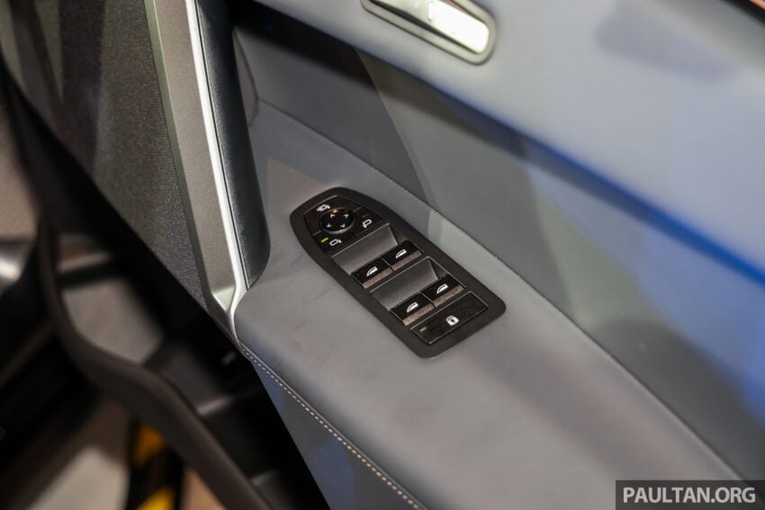 2025 BMW iX 小改款登陆大马, 提供 xDrive45 Sport 与 xDrive60 M Sport Pro, 续航里程达701公里, 售RM426k起 303421