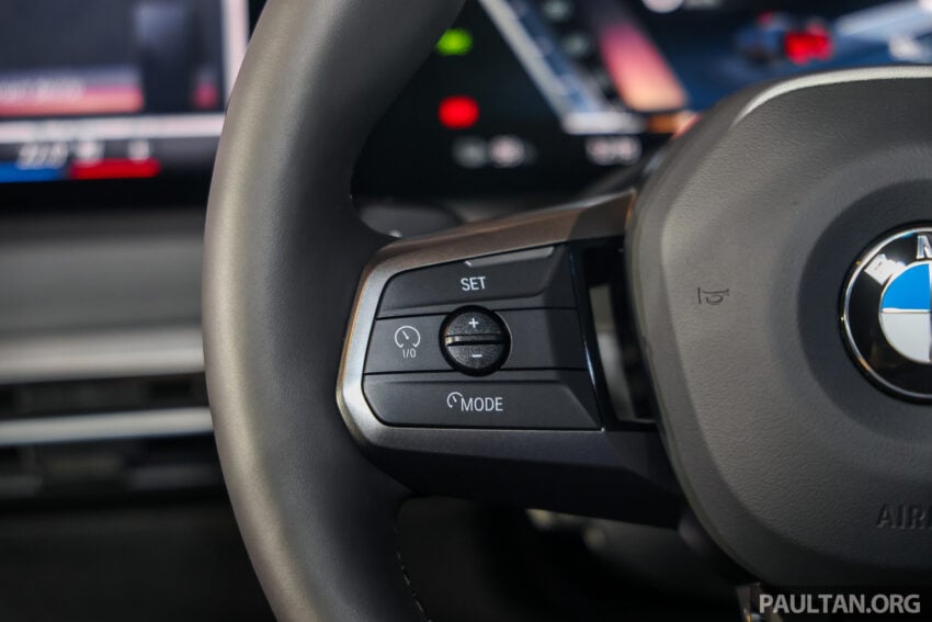 2025 BMW iX 小改款登陆大马, 提供 xDrive45 Sport 与 xDrive60 M Sport Pro, 续航里程达701公里, 售RM426k起 303401