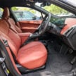 2025 BMW iX 小改款登陆大马, 提供 xDrive45 Sport 与 xDrive60 M Sport Pro, 续航里程达701公里, 售RM426k起