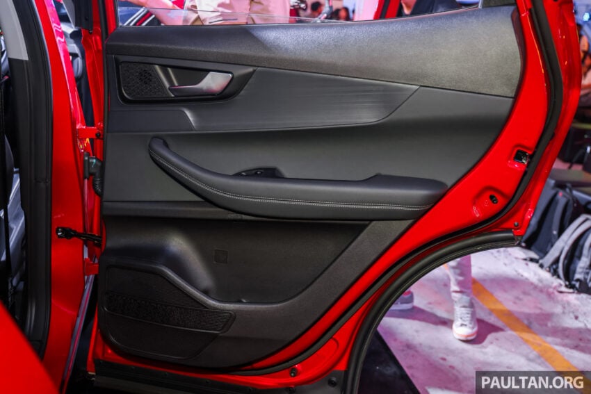 2025 Chery Tiggo Cross 正式发布, 分1.5T涡轮引擎版与1.5 Hybrid CSH油电版, 官方售价RM88,800与RM99,800 301856