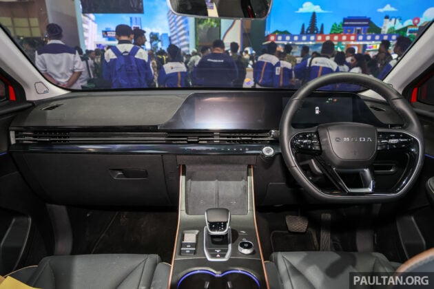 Chery C5 小改款登陆印尼, 我国称为 Omoda 5, 依旧搭载1.5T四缸涡轮引擎+双离合器变速箱, 售价从8.3万令吉起