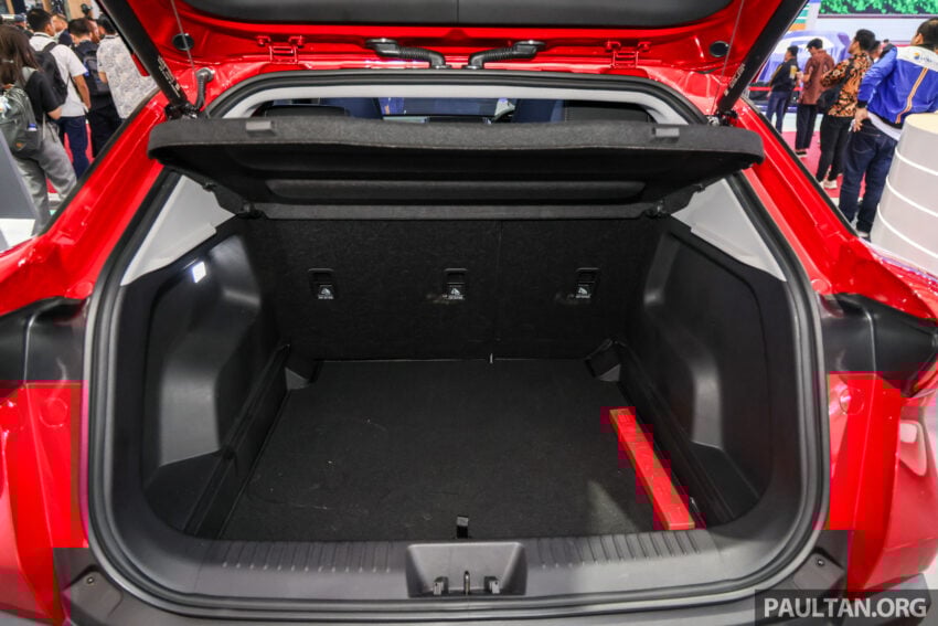 Chery C5 小改款登陆印尼, 我国称为 Omoda 5, 依旧搭载1.5T四缸涡轮引擎+双离合器变速箱, 售价从8.3万令吉起 303703