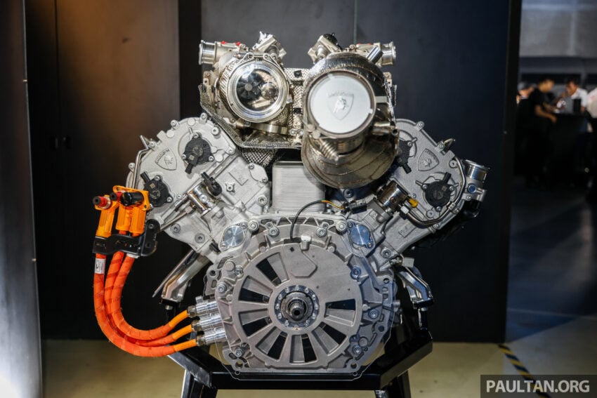 Lamborghini Temerario 登陆大马！搭载4.0L V8双涡轮增压引擎插混系统，920 PS马力、2.7秒破百！税前售135万 302087