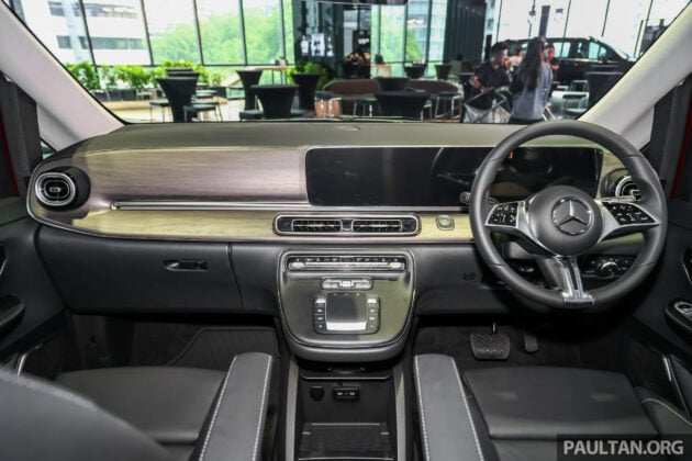 2025 Mercedes-Benz EQV300 Avantgarde 小改款纯电动MPV本地正发布, WLTP续航里程可达374公里, 售价45万