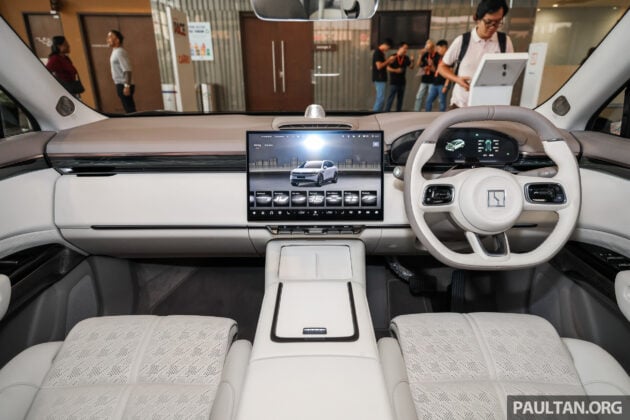 Zeekr 7X 纯电SUV亮相 PACE 2025, 首500名车主可以低至18.2万令吉入手, 续航可达600公里, 10.5分钟充电至80%