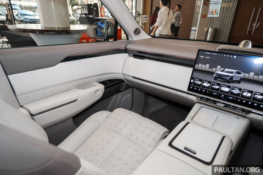 Zeekr 7X 纯电SUV亮相 PACE 2025, 首500名车主可以低至18.2万令吉入手, 续航可达600公里, 10.5分钟充电至80% 302980