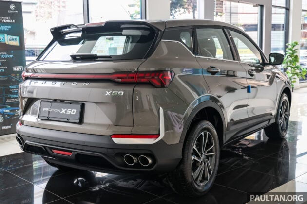2025 Proton X50 1.5 Executive 陈列室实拍, 定位车系最入门, 搭载同样引擎, 手动绒布座椅, 17寸轮毂, 没电动尾门