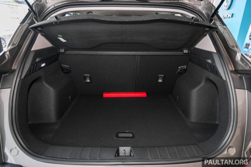 2025 Proton X50 1.5 Executive 陈列室实拍, 定位车系最入门, 搭载同样引擎, 手动绒布座椅, 17寸轮毂, 没电动尾门 301305