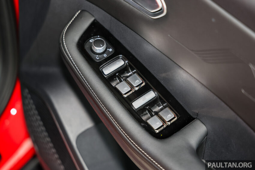 2025 Proton X50 小改款完整规格公布, 改搭动力更强1.5L四缸涡轮引擎, 支持无线 Apple CarPlay 与 Android Auto 301182