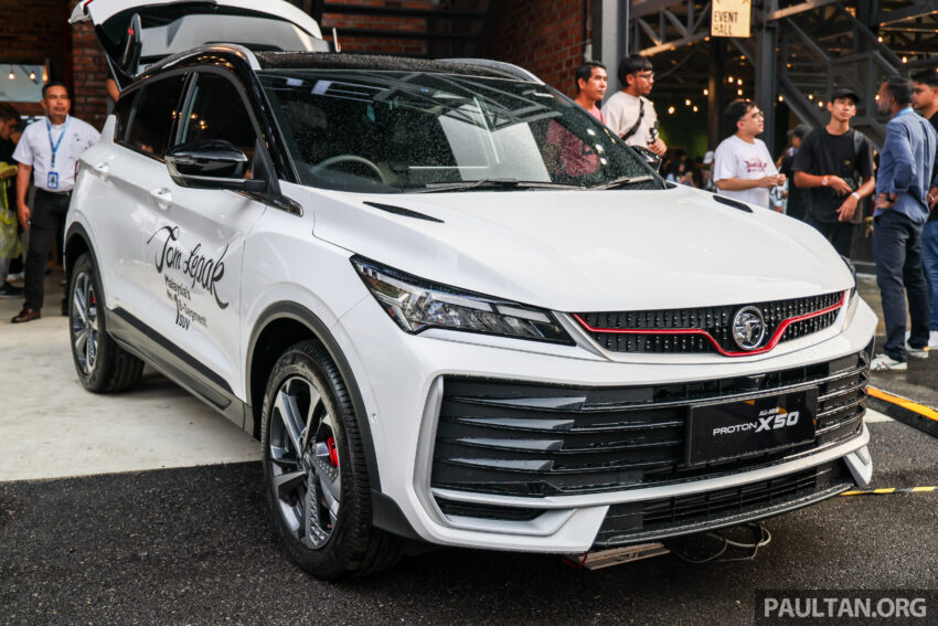 2025 Proton X50 小改款首度公开亮相, 确认改搭全新四缸涡轮引擎, 14.6寸屏支持 Apple CarPlay 与 Android Auto 300680