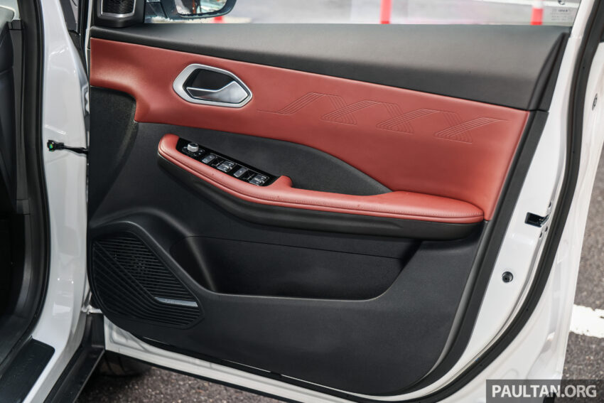 2025 Proton X50 小改款首度公开亮相, 确认改搭全新四缸涡轮引擎, 14.6寸屏支持 Apple CarPlay 与 Android Auto 300726