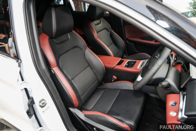 2025 Proton X50 小改款首度公开亮相, 确认改搭全新四缸涡轮引擎, 14.6寸屏支持 Apple CarPlay 与 Android Auto