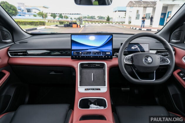 2025 Proton X50 正式发布, 改搭1.5L四缸涡轮引擎, 14.6寸屏支持 Apple CarPlay 与 Android Auto, 售价从8.98万起