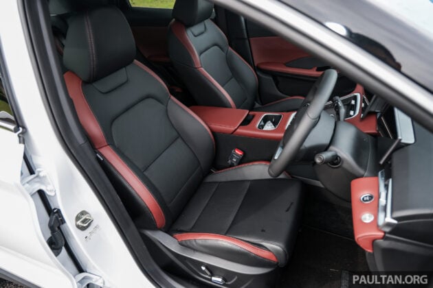 2025 Proton X50 正式发布, 改搭1.5L四缸涡轮引擎, 14.6寸屏支持 Apple CarPlay 与 Android Auto, 售价从8.98万起