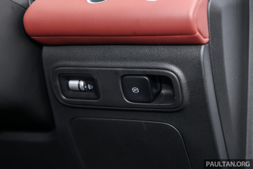 2025 Proton X50 小改款完整规格公布, 改搭动力更强1.5L四缸涡轮引擎, 支持无线 Apple CarPlay 与 Android Auto 300650