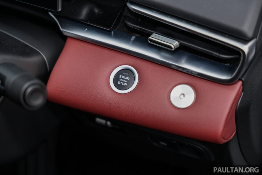 2025 Proton X50 小改款完整规格公布, 改搭动力更强1.5L四缸涡轮引擎, 支持无线 Apple CarPlay 与 Android Auto 300651