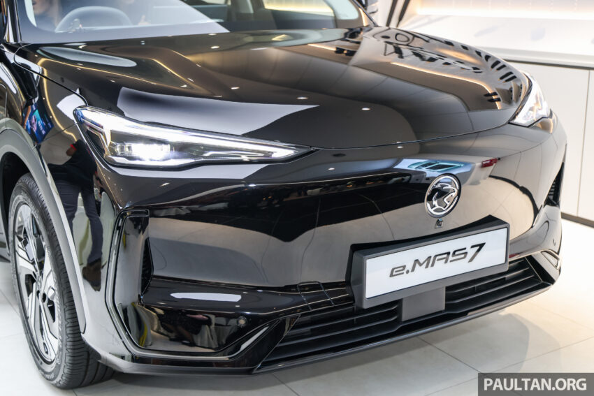 Proton eMas 7 迎来小升级！新增 Obsidian Black 车身配色；限量 Alabaster White 内饰；正式导入 Apple CarPlay 300988